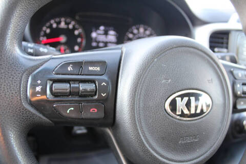 2017 Kia Sorento LX