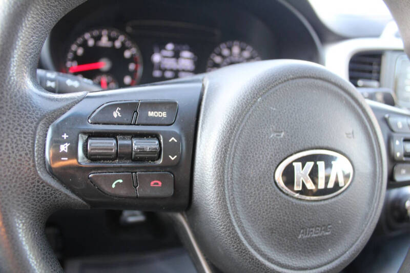2017 Kia Sorento LX