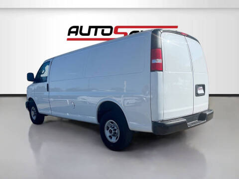 2023 GMC Savana 2500