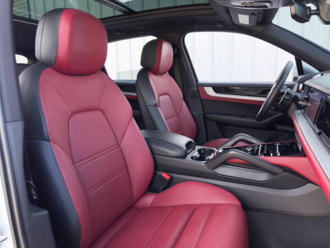 2024 Porsche Cayenne