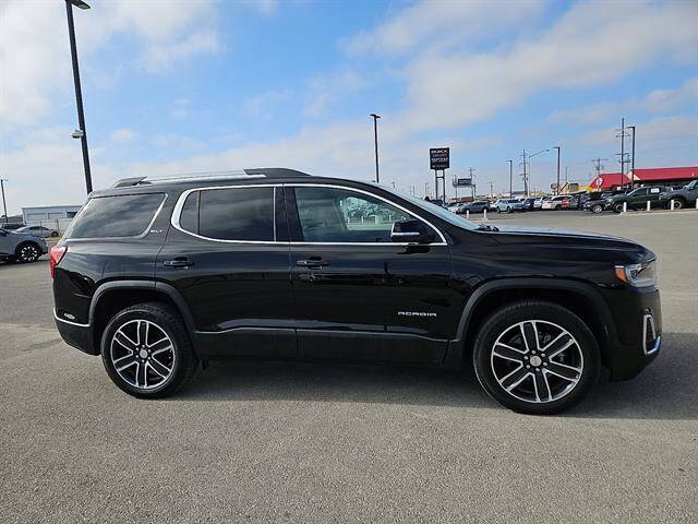 2023 GMC Acadia SLT