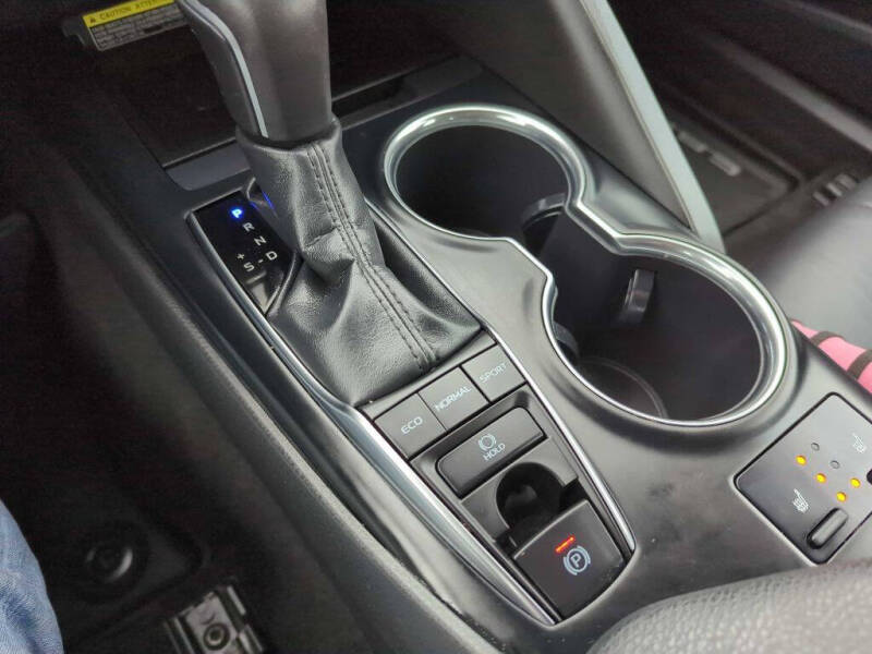 2019 Toyota Camry XLE