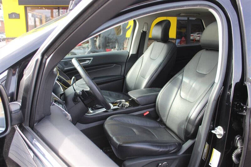 2017 Ford Edge Titanium