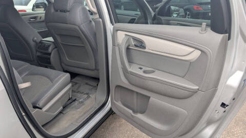 2017 Chevrolet Traverse LS