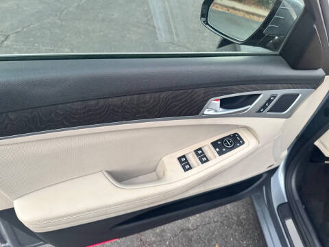 2015 Hyundai Genesis 5.0L