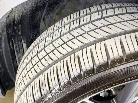 2022 Toyota Camry Hybrid XLE