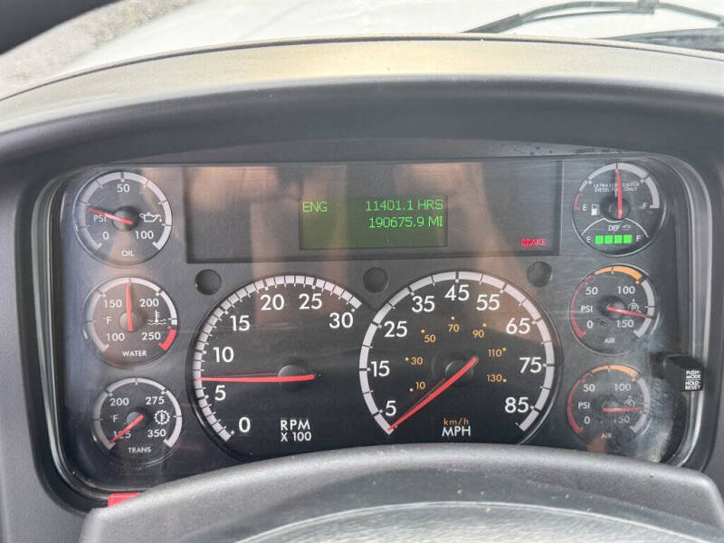 2019 Freightliner M2 106