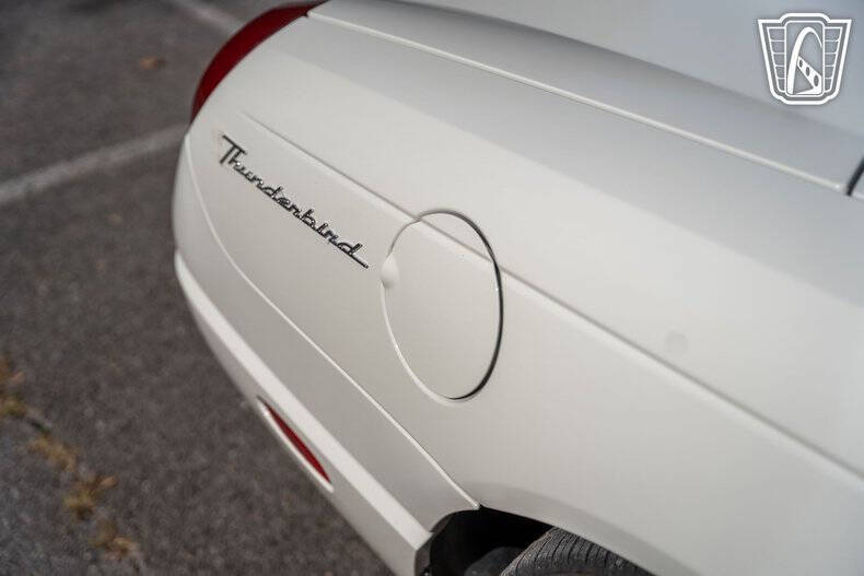 2002 Ford Thunderbird Deluxe