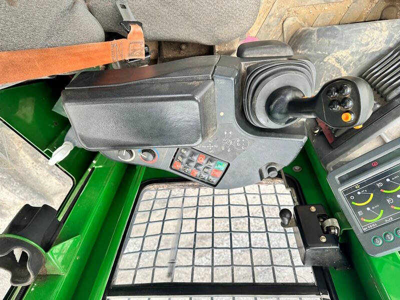 2022 John Deere 843L-II