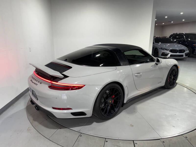 2018 Porsche 911 Targa 4 GTS