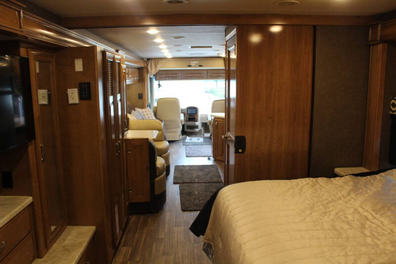 2018 Thor Motor Coach Palazzo 36.1