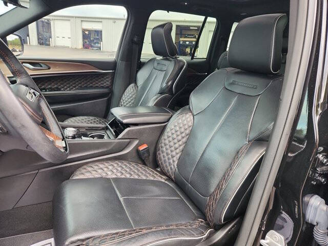 2022 Jeep Grand Cherokee Summit