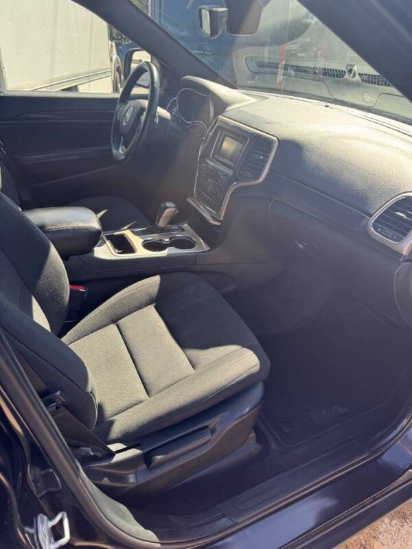 2017 Jeep Grand Cherokee Laredo E