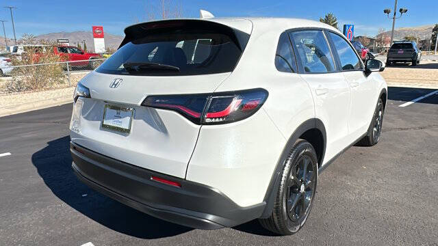 2025 Honda HR-V LX