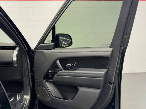 2023 Land Rover Range Rover P530 SV LWB