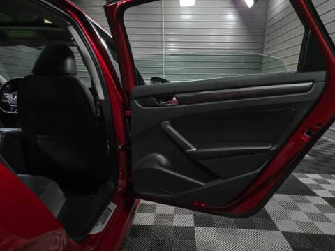 2020 Volkswagen Passat R-Line