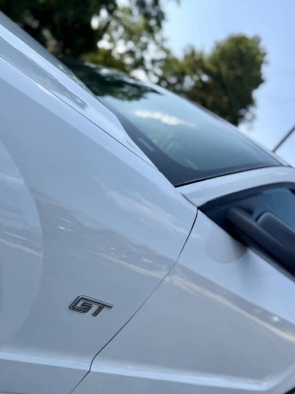 2006 Ford Mustang GT Deluxe