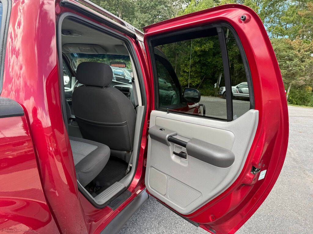 2003 Ford Explorer Sport Trac 37