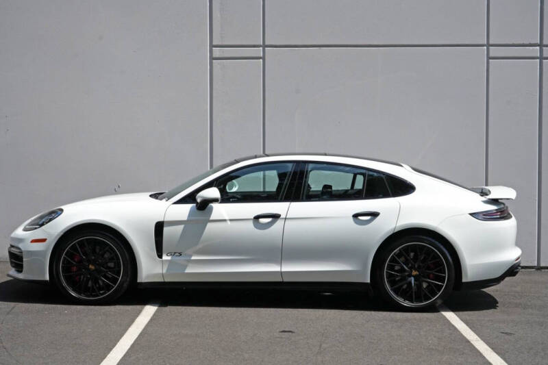 2019 Porsche Panamera GTS