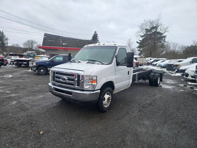 2011 Ford E-Series E-450 SD