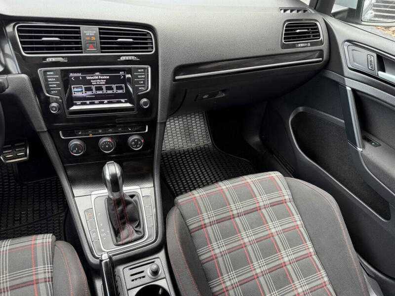 2015 Volkswagen Golf GTI S