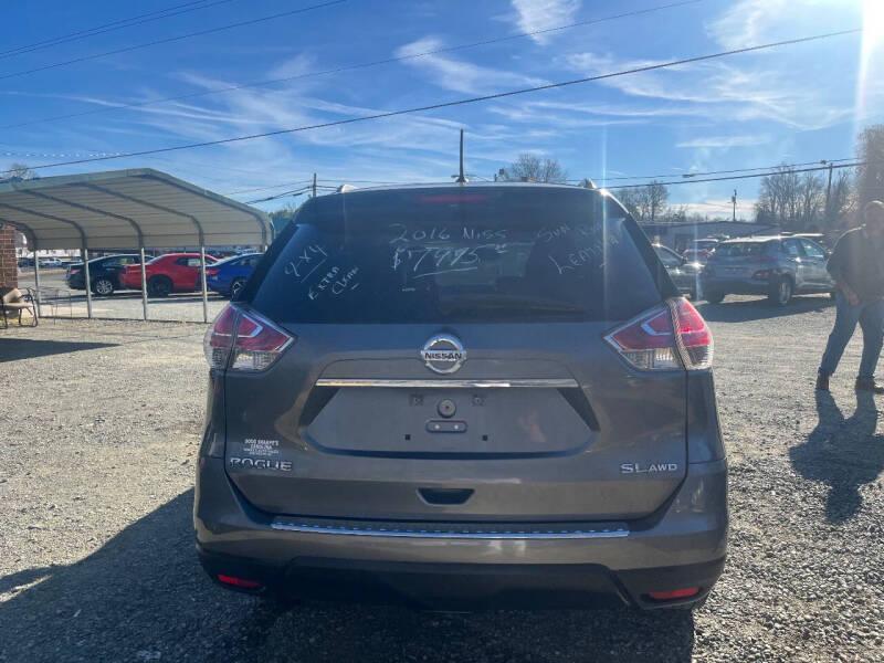 2016 Nissan Rogue SL