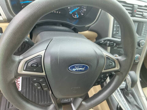 2013 Ford Fusion SE