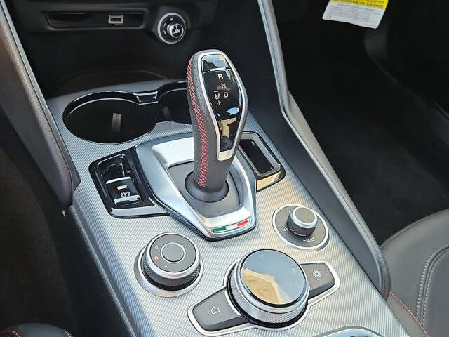 2024 Alfa Romeo Giulia Competizione