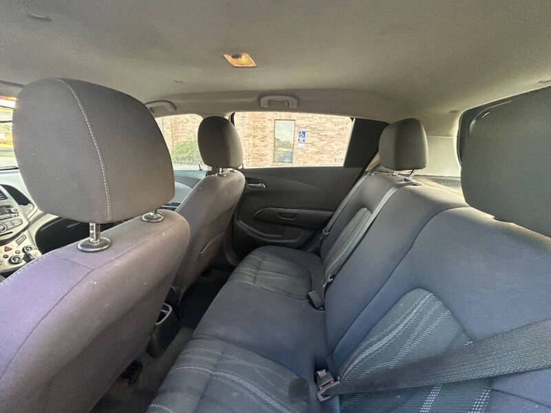 2013 Chevrolet Sonic LS Auto