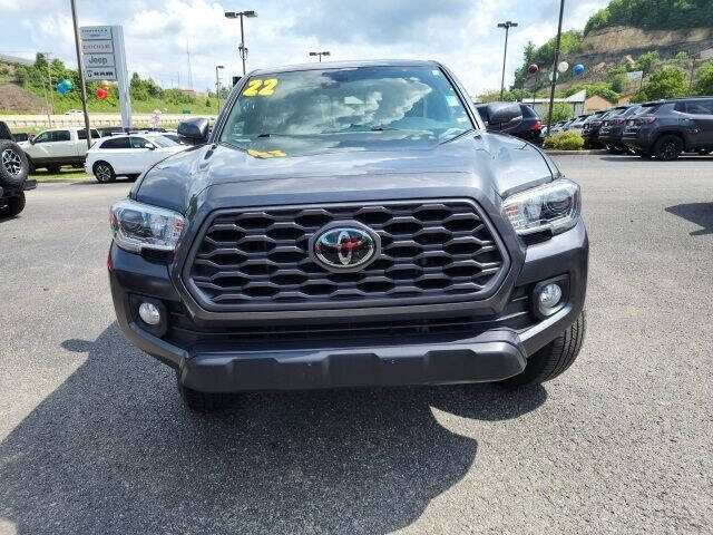 Used 2022 Toyota Tacoma SR with VIN 3TMCZ5AN7NM476227 for sale in Hazard, KY