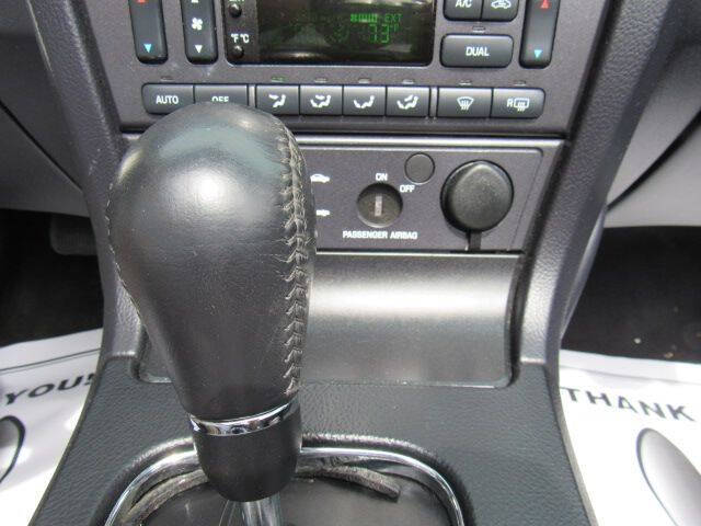2005 Ford Thunderbird Deluxe