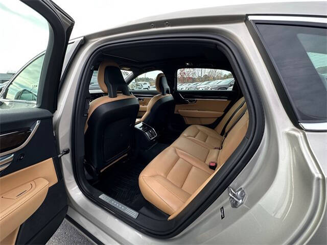 2018 Volvo S90 T5 Momentum