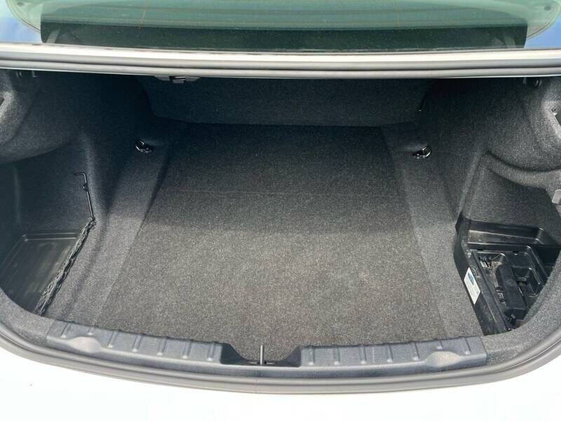 2018 BMW 3 Series 320i