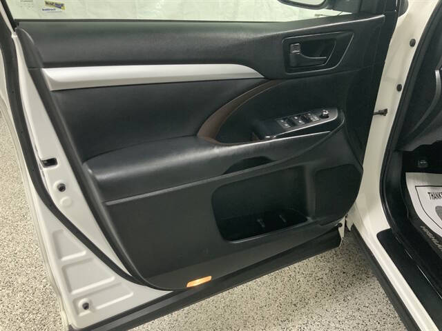 2018 Toyota Highlander LE