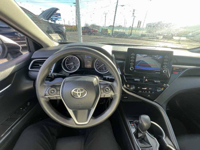 2022 Toyota Camry LE