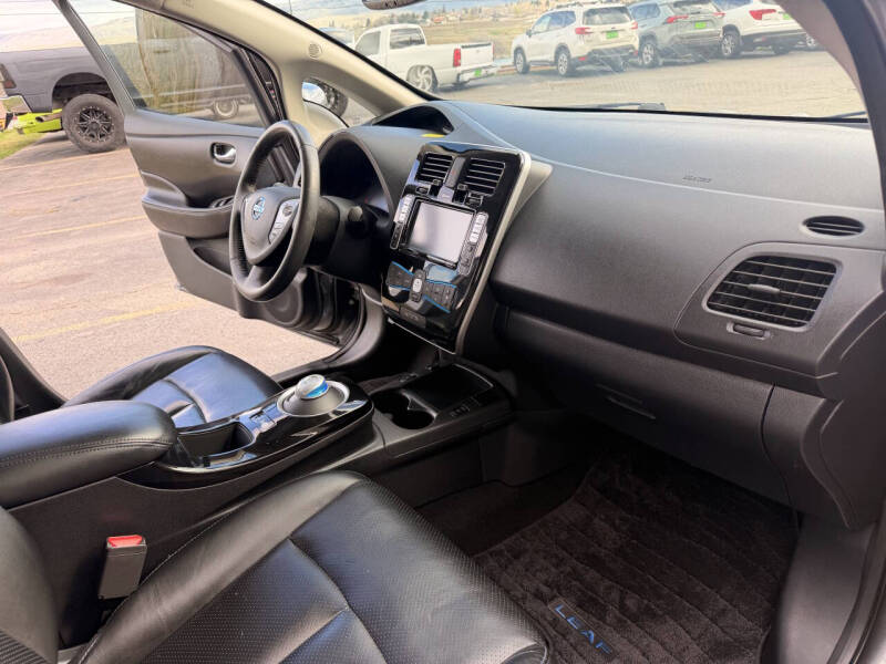2017 Nissan LEAF SL