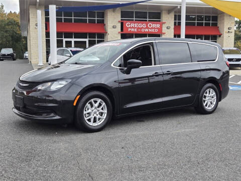 2022 Chrysler Voyager LX