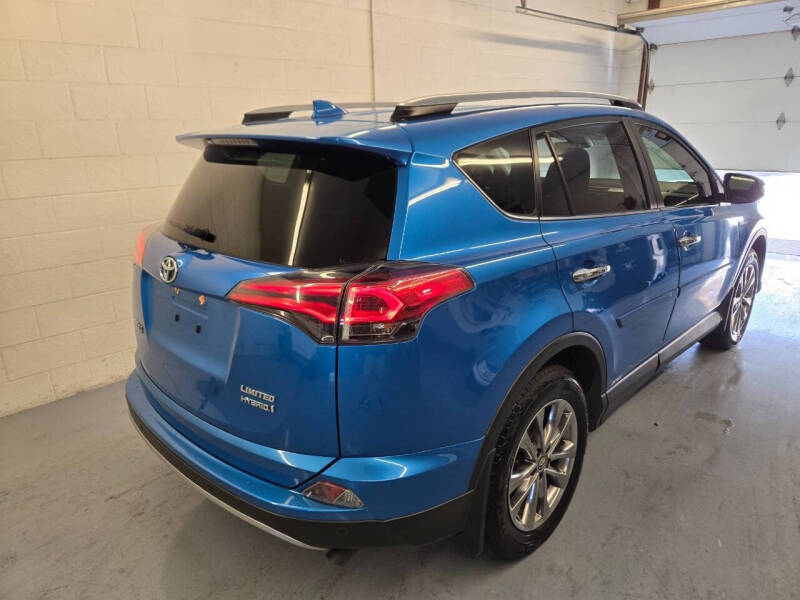 2017 Toyota RAV4 Hybrid Limited
