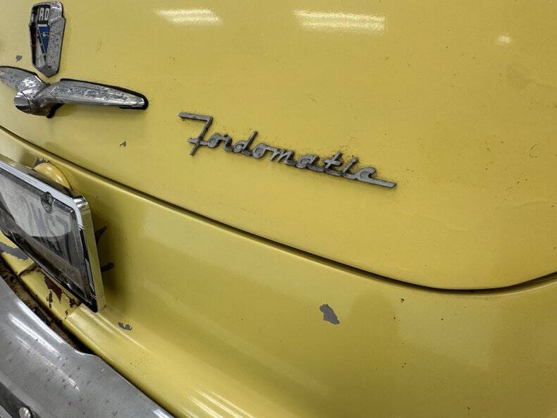 1954 Ford Crestline