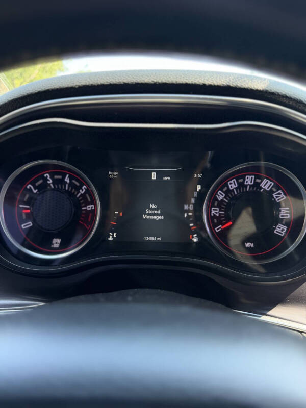 2017 Dodge Challenger SXT