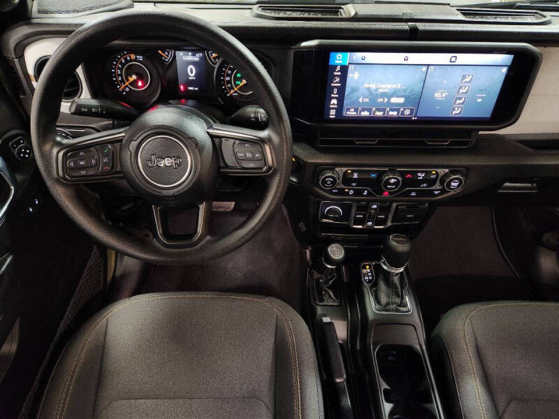 2025 Jeep Gladiator NightHawk