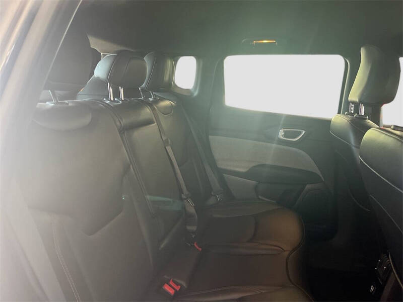 2023 Jeep Compass Latitude Lux