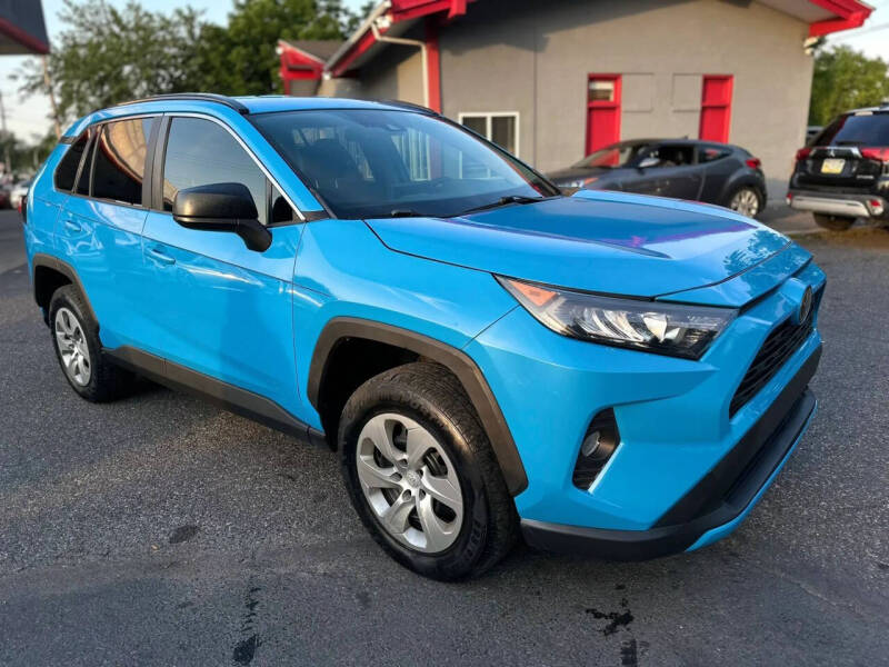 2020 Toyota RAV4 LE