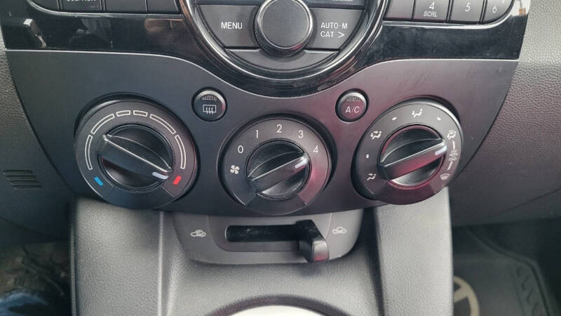 2013 Mazda MAZDA2 Sport