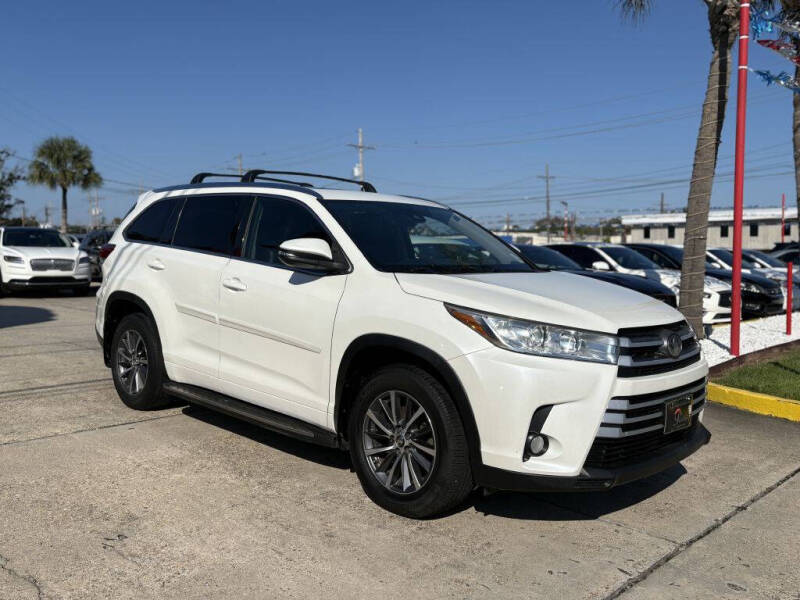 2017 Toyota Highlander SE