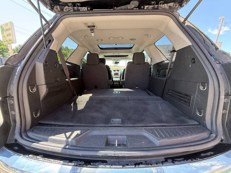 2016 GMC Acadia SLE-2