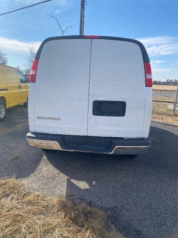 2024 Chevrolet Express 2500