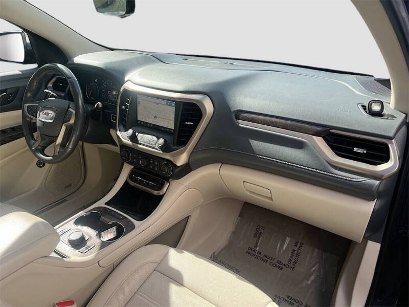 2020 GMC Acadia Denali