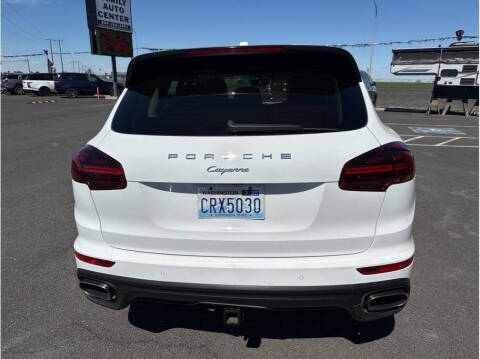 2017 Porsche Cayenne Platinum Edition