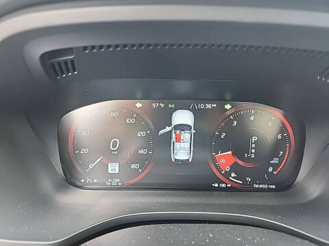 2021 Volvo XC60 T5 Momentum